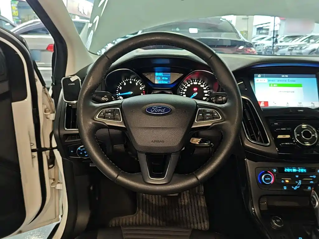 Ford Focus — миниатюра 11