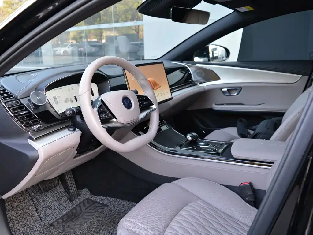 BYD Han — миниатюра 7