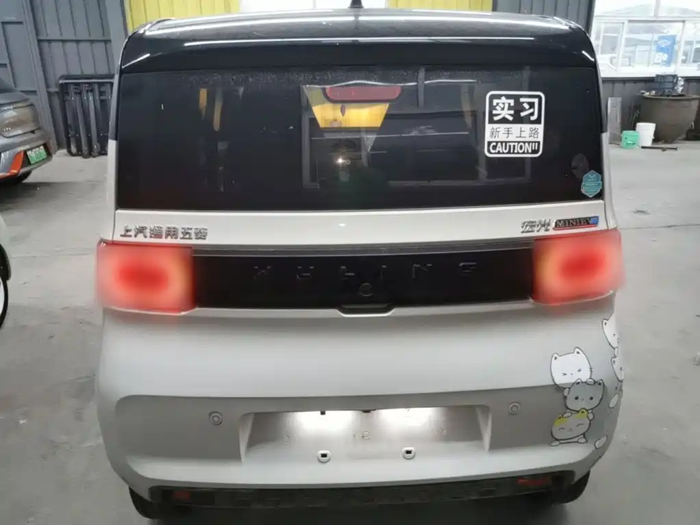 Wuling MINIEV — миниатюра 6