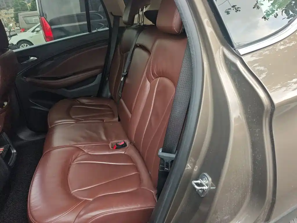 Buick Envision Plus — миниатюра 15