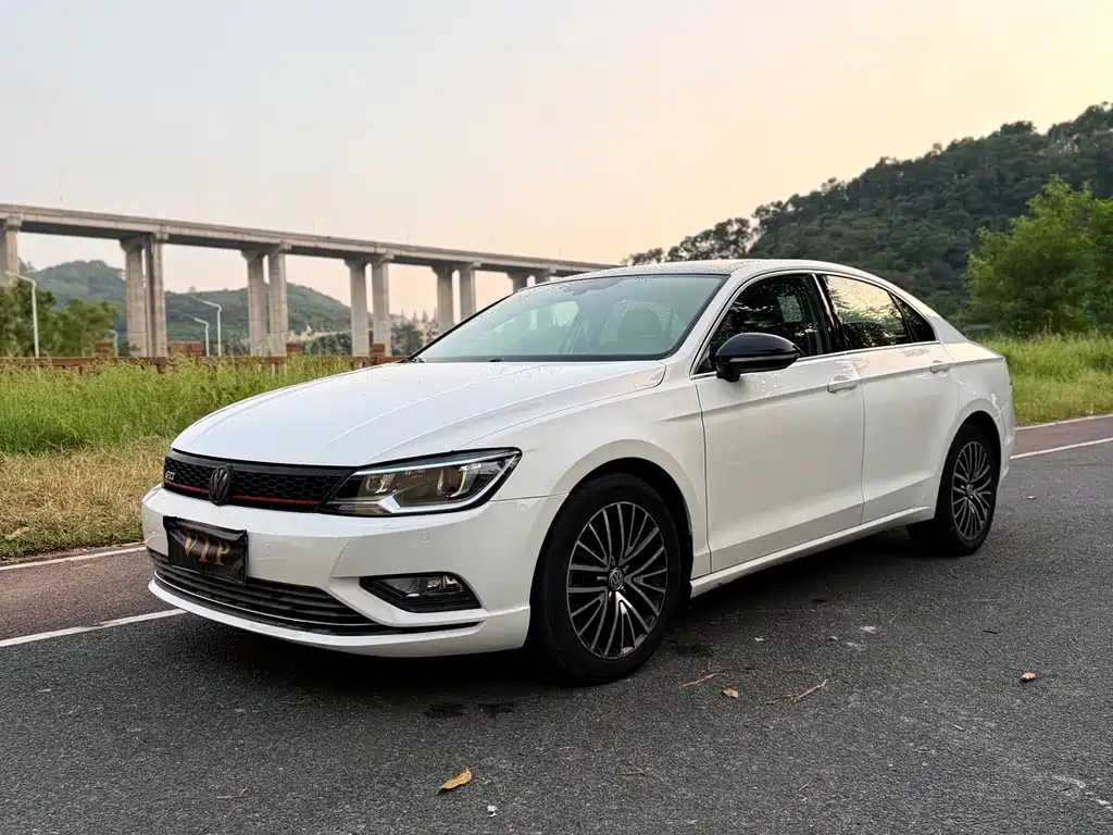 Volkswagen Lamando