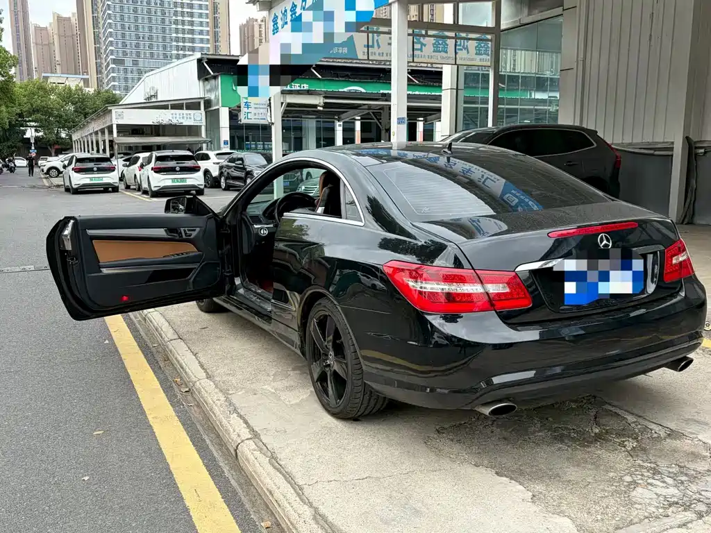Mercedes-Benz E-Class (Import) — миниатюра 6