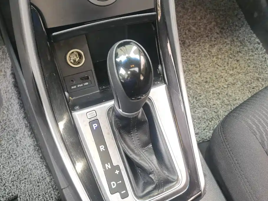 Hyundai Elantra Langdong — миниатюра 16