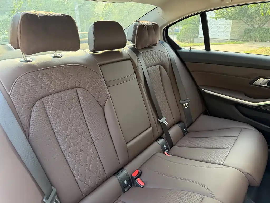 BMW 3 Series — миниатюра 15