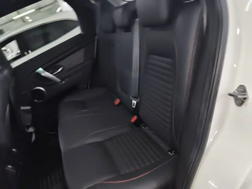 Land Rover Discovery Sport — миниатюра 17
