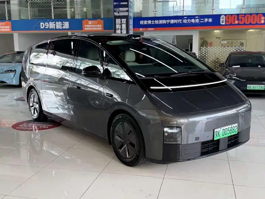 Li Auto Li MEGA — миниатюра 3