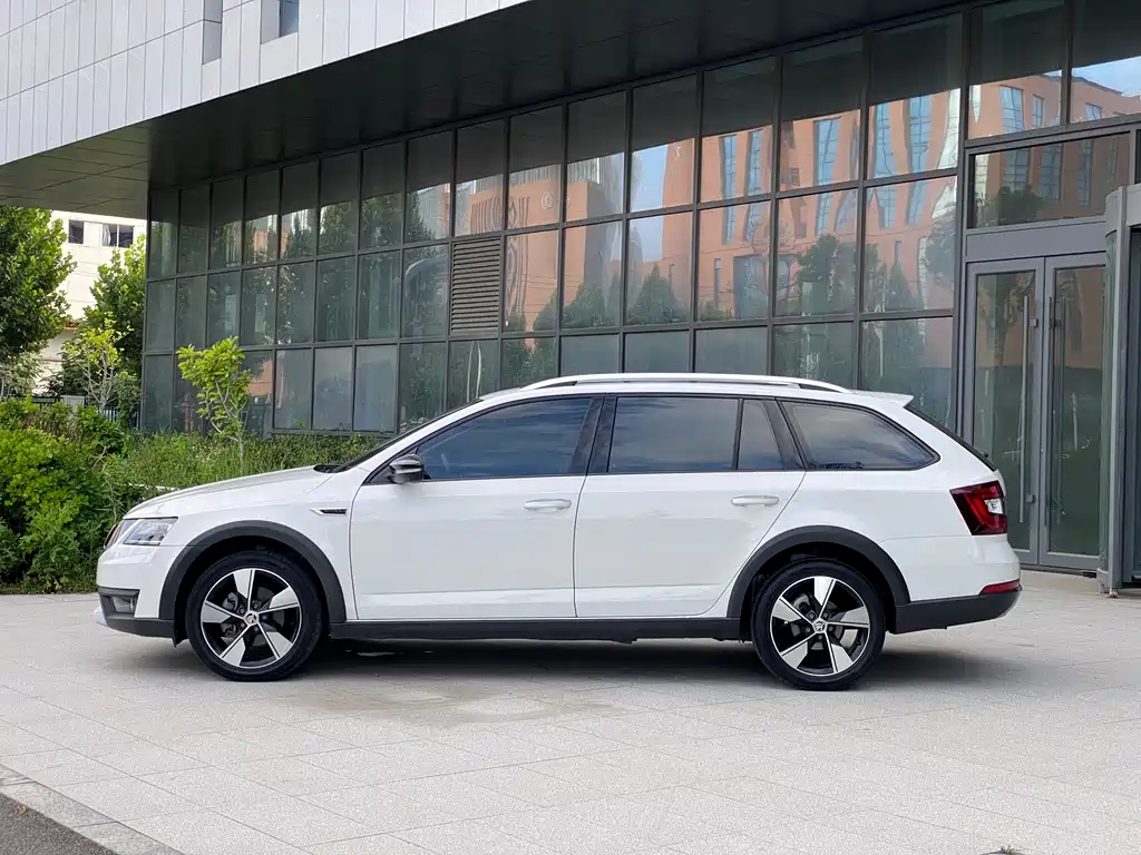 Skoda Octavia 2019 TSI280 DSG Flagship V