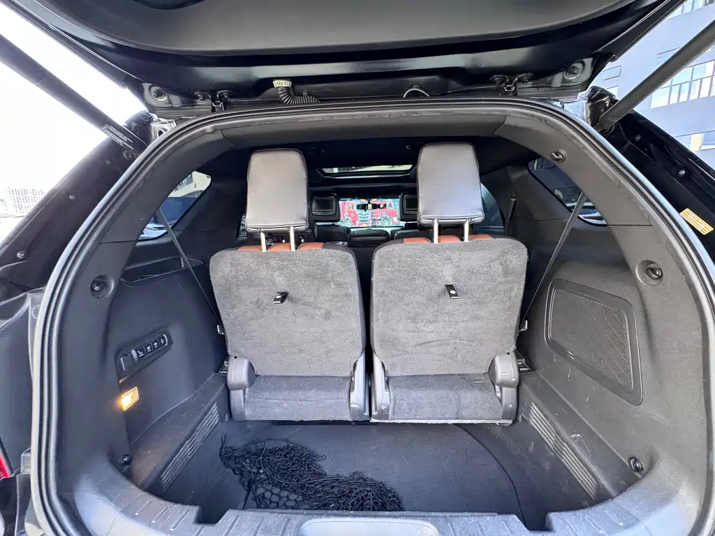Ford Explorer (Import) — миниатюра 17