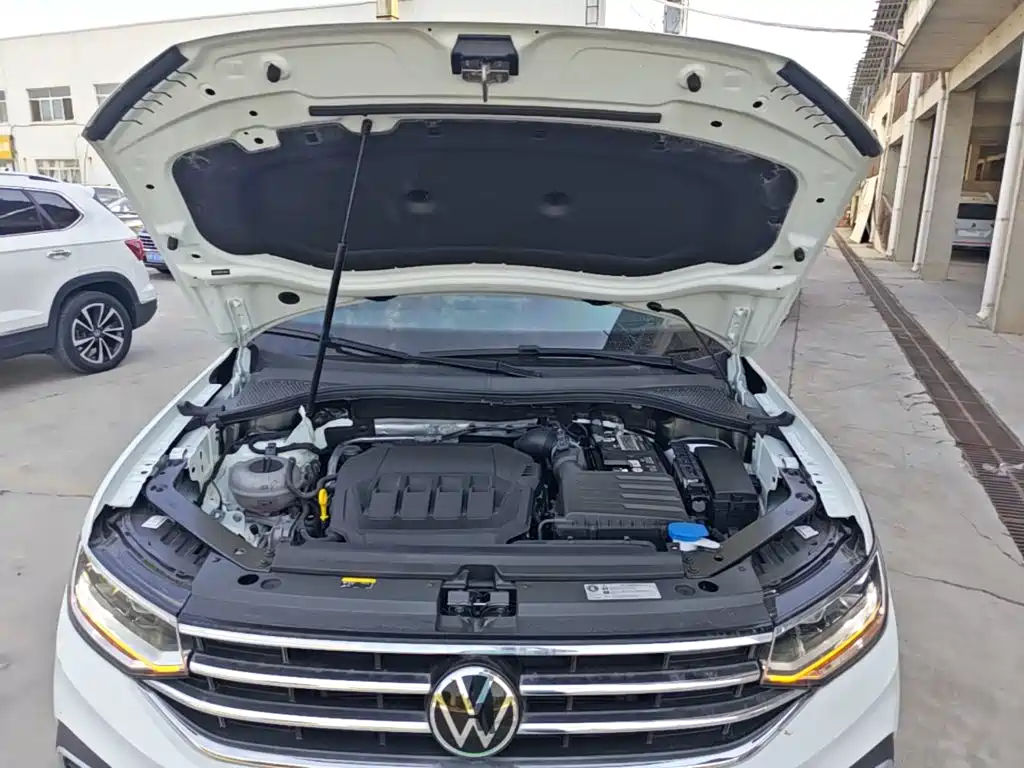 Volkswagen Tiguan L — миниатюра 20