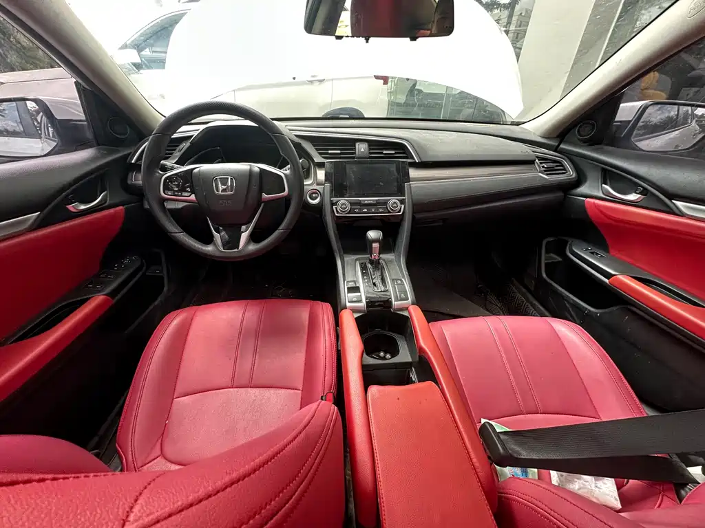 Honda Civic — миниатюра 9