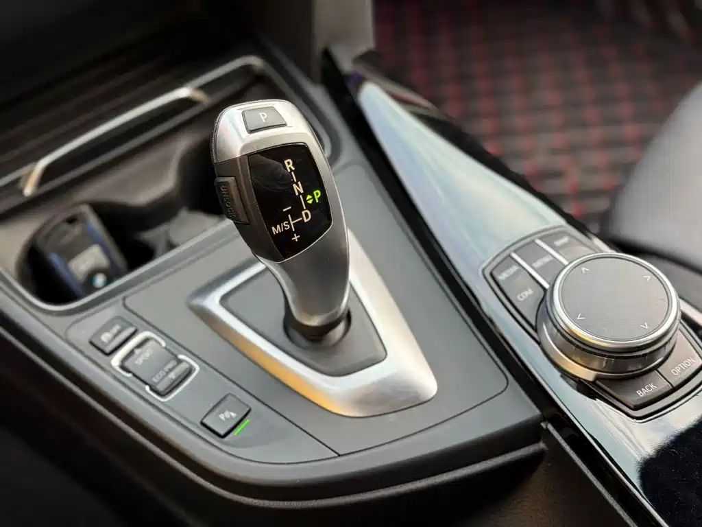 BMW 3 Series GT — миниатюра 6