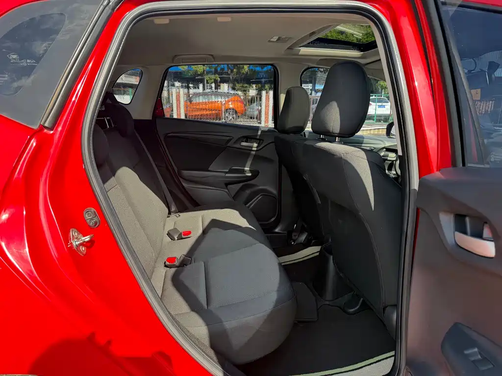Honda Fit — миниатюра 17