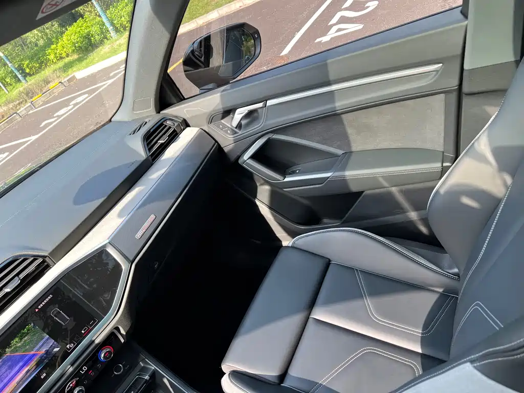 Audi Q3 — миниатюра 11