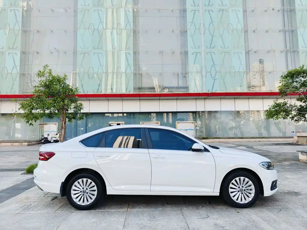 Volkswagen Lavida — миниатюра 7