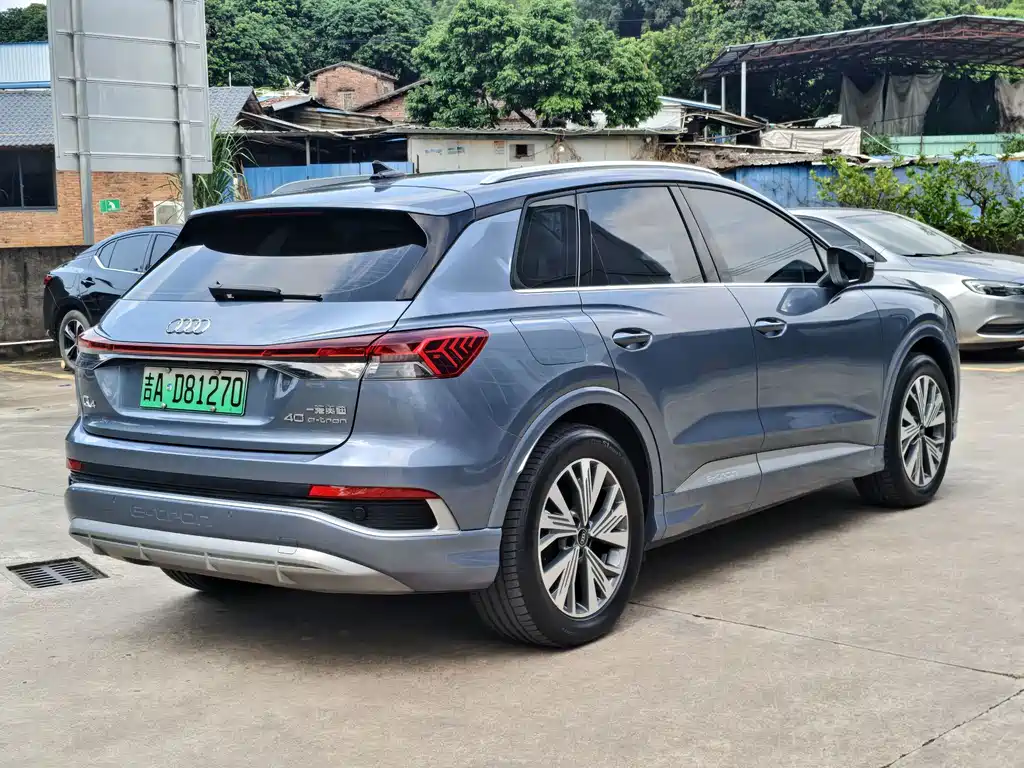 Audi Q4 e-tron — миниатюра 2