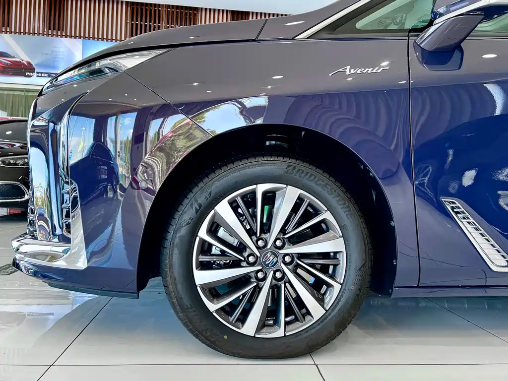 Buick GL8 Hybrid — миниатюра 31