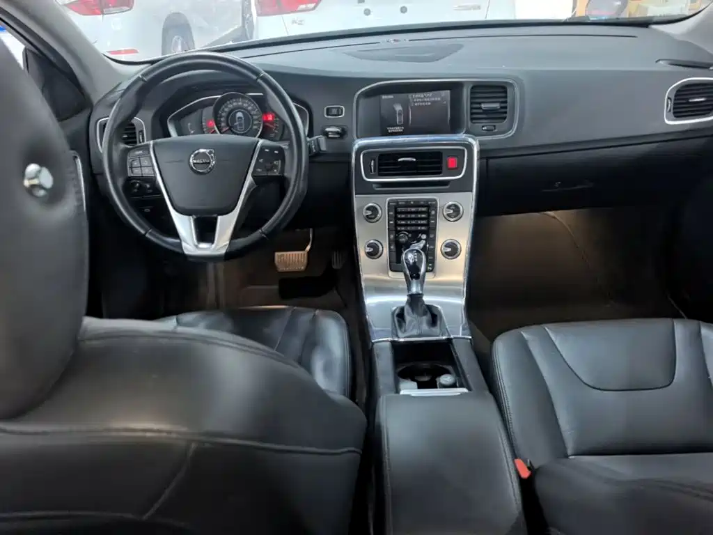Volvo S60 — миниатюра 10