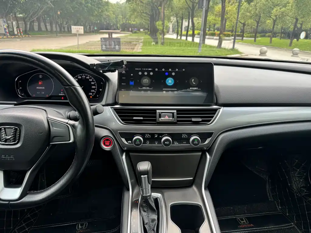 Honda Accord — миниатюра 9