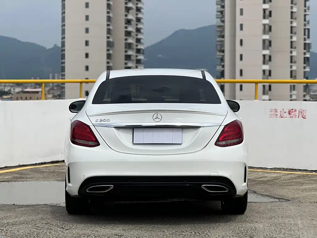 Mercedes-Benz C-Class — миниатюра 13