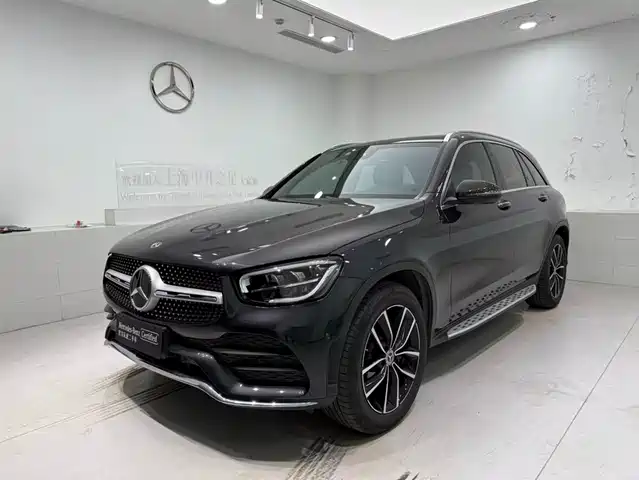 MERCEDES BENZ GLC