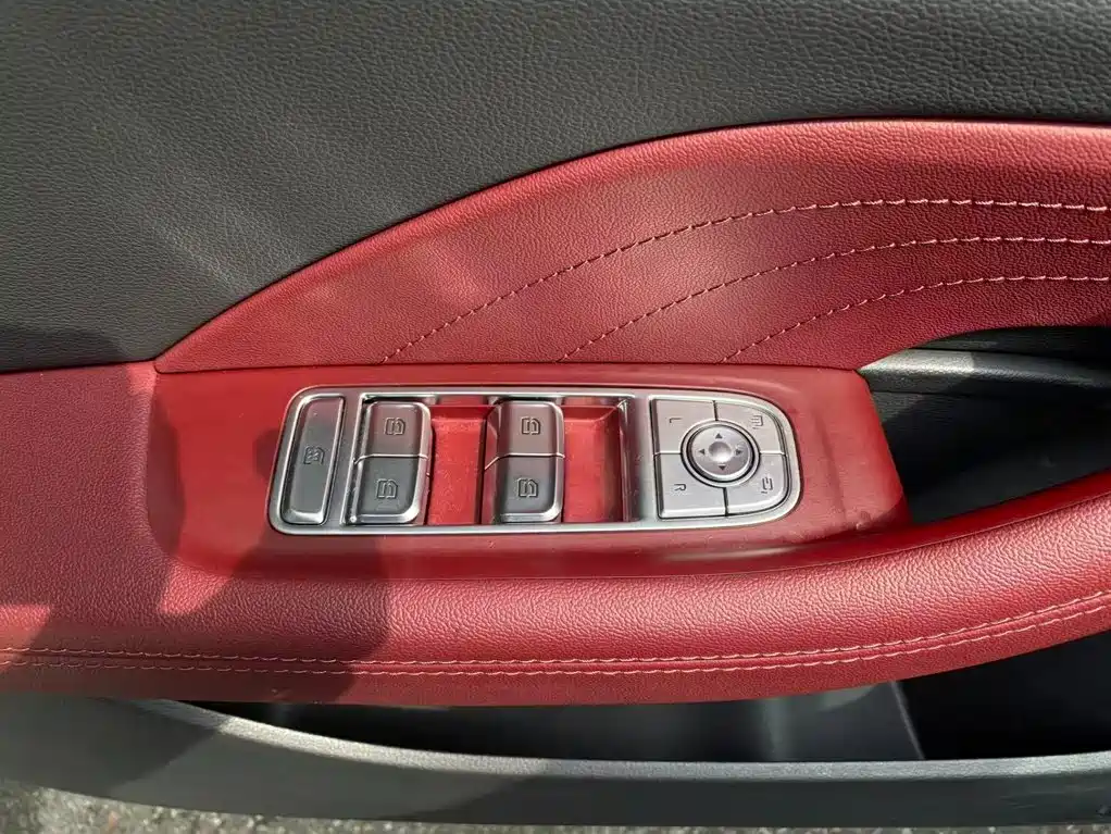 Hongqi Hongqi H5 PHEV — миниатюра 10