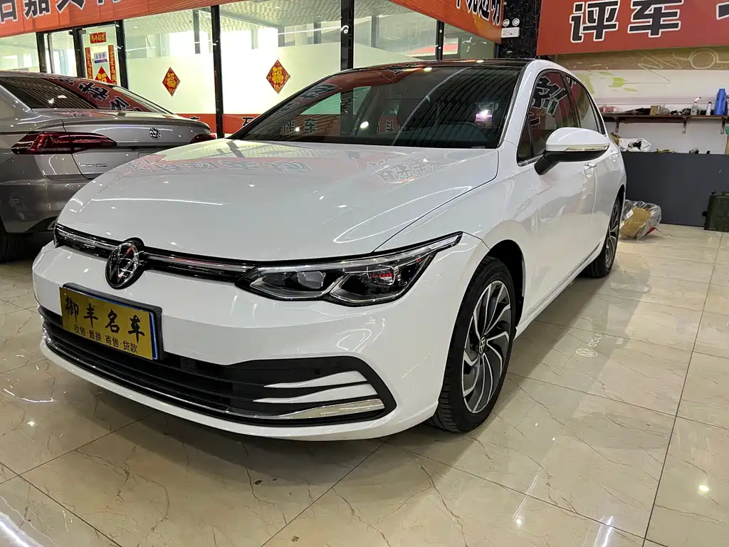 Volkswagen Golf 2023