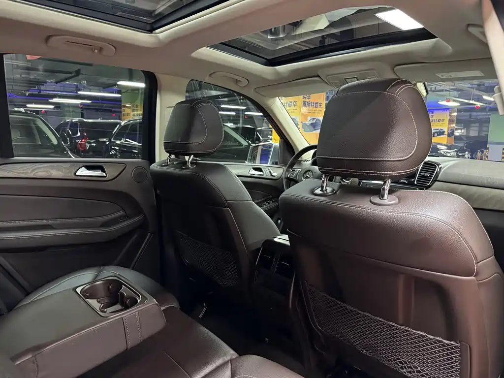 Mercedes-Benz GLE (Import) — миниатюра 24
