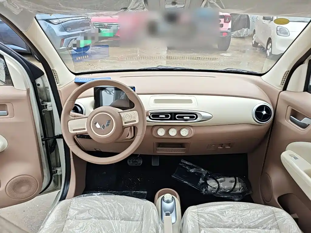 Wuling MINIEV — миниатюра 10