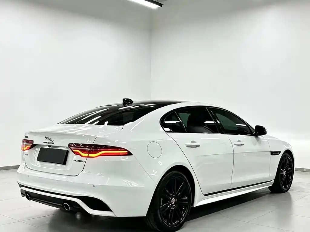 Jaguar XEL — миниатюра 8