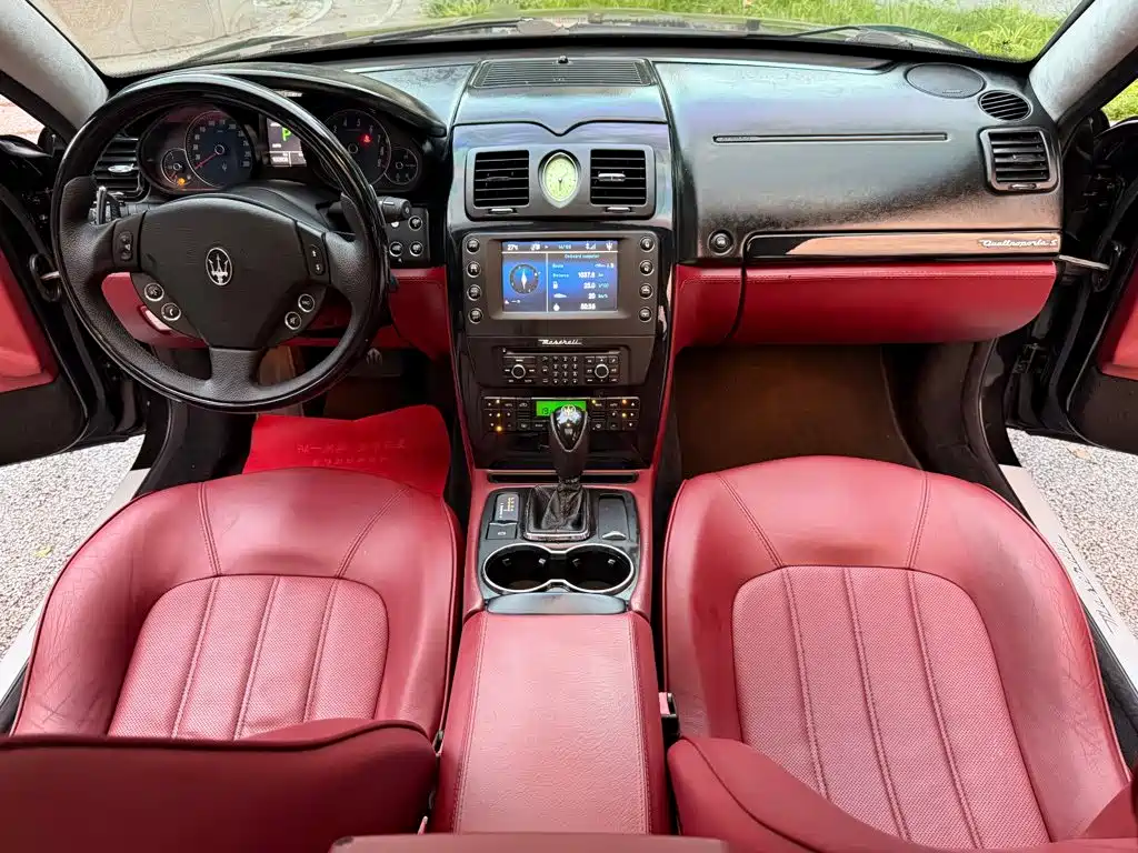 Maserati Quattroporte — миниатюра 12