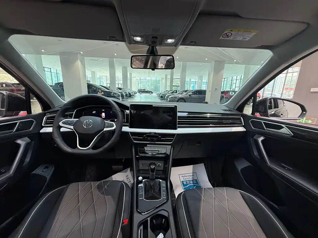 Volkswagen Tiguan L — миниатюра 5