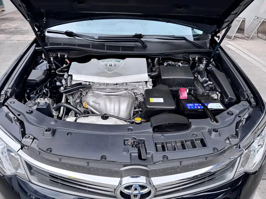 Toyota Camry — миниатюра 4