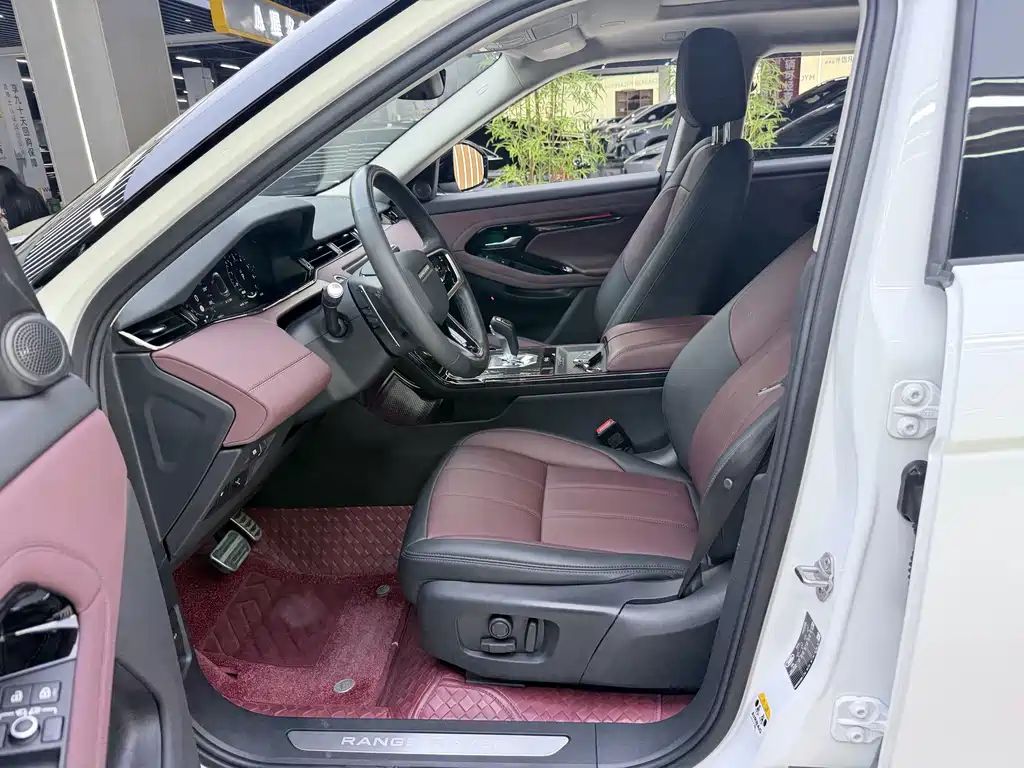 Land Rover Evoque PHEV — миниатюра 3