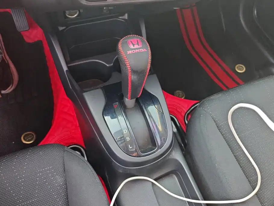 Honda Fit — миниатюра 16