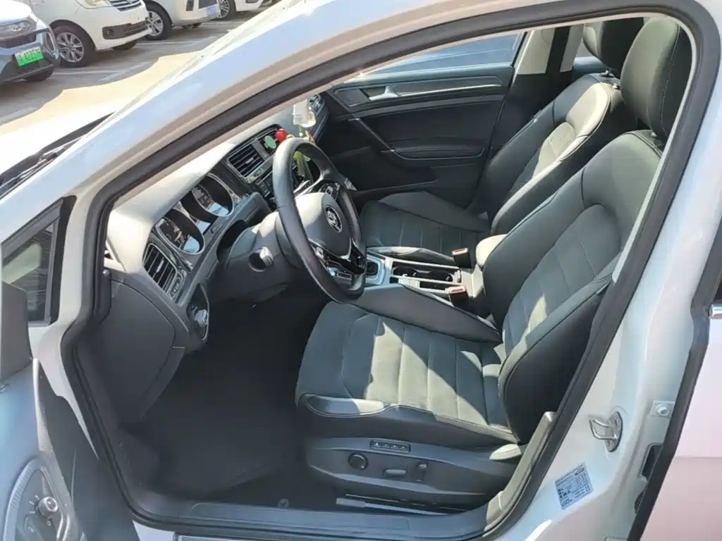 Volkswagen Golf — миниатюра 15