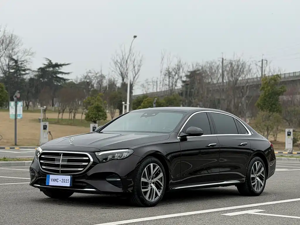 Mercedes-Benz E-Class 2024