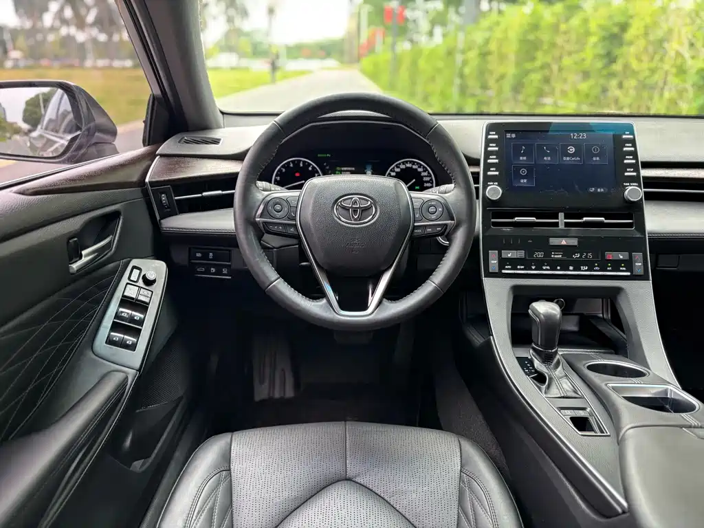 Toyota Avalon — миниатюра 6
