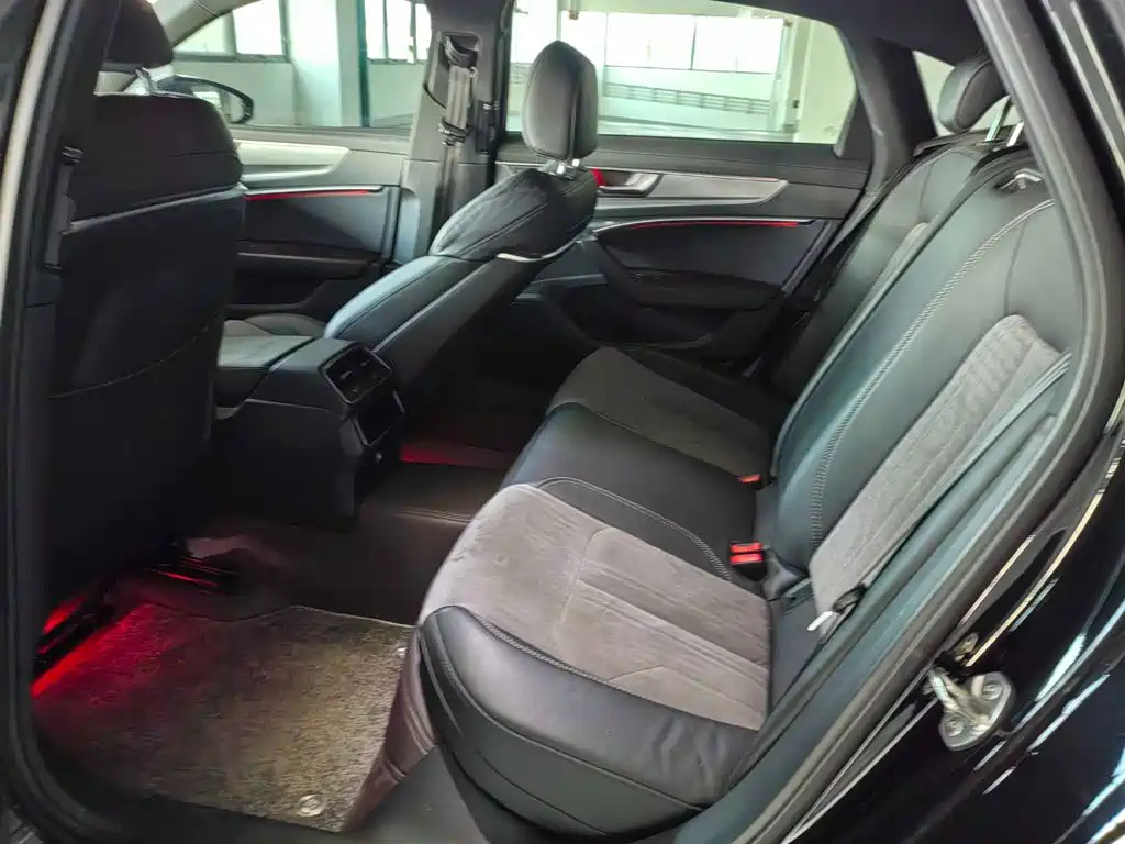 Audi A6L — миниатюра 9