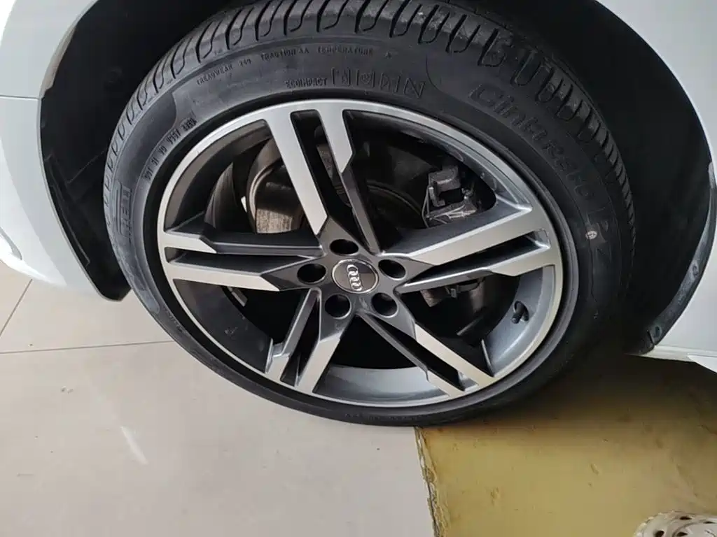 Audi A4L — миниатюра 23