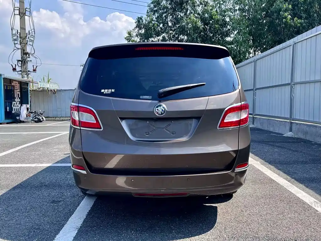 Buick GL8 — миниатюра 5
