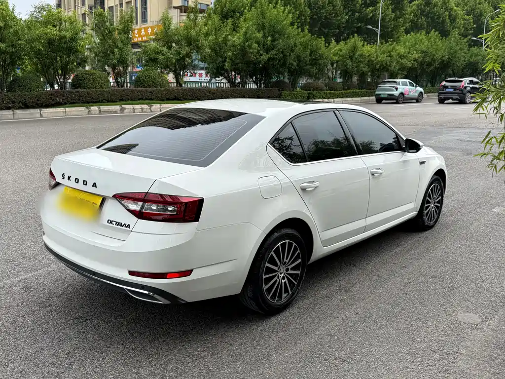 SKODA OCTAVIA