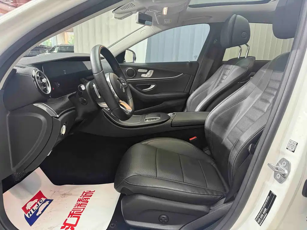 Mercedes-Benz E-Class — миниатюра 7