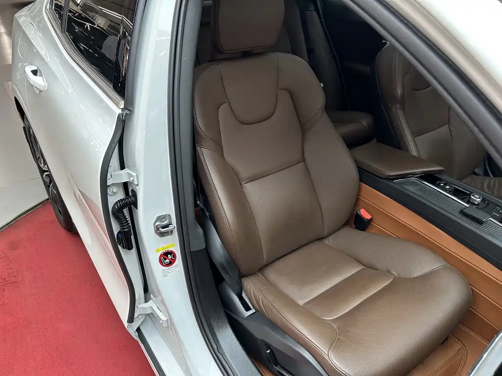 Volvo S60 — миниатюра 35