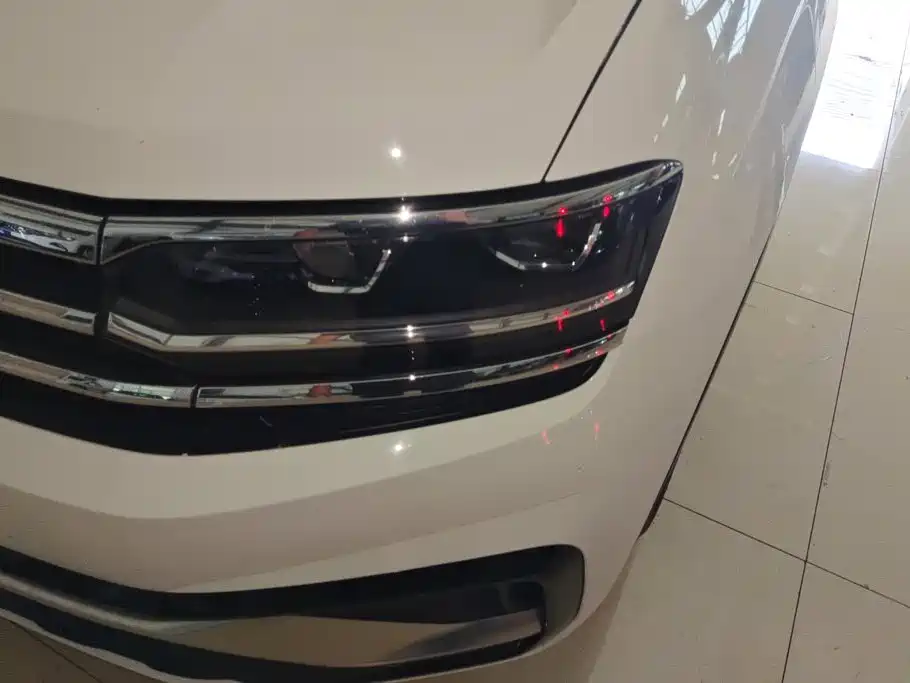 Volkswagen Teramont — миниатюра 5
