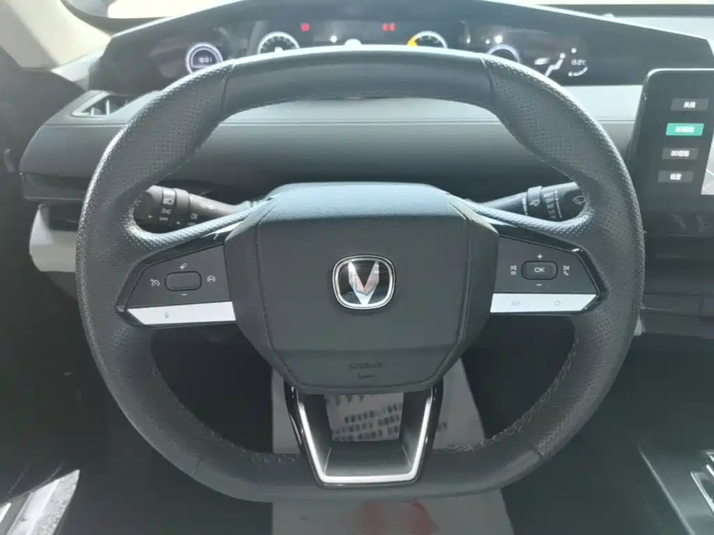 Changan UNI-V iDD — миниатюра 11
