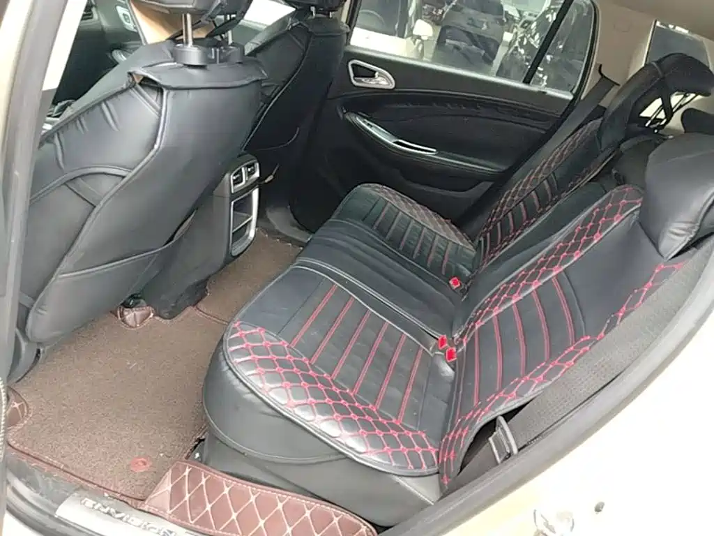 Buick Envision Plus — миниатюра 17