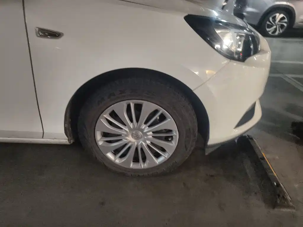 Buick Excelle — миниатюра 24