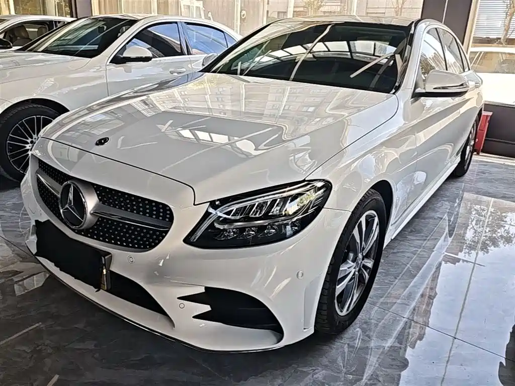 Mercedes-Benz C-Class 2021