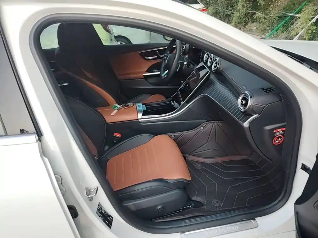 Mercedes-Benz C-Class — миниатюра 25