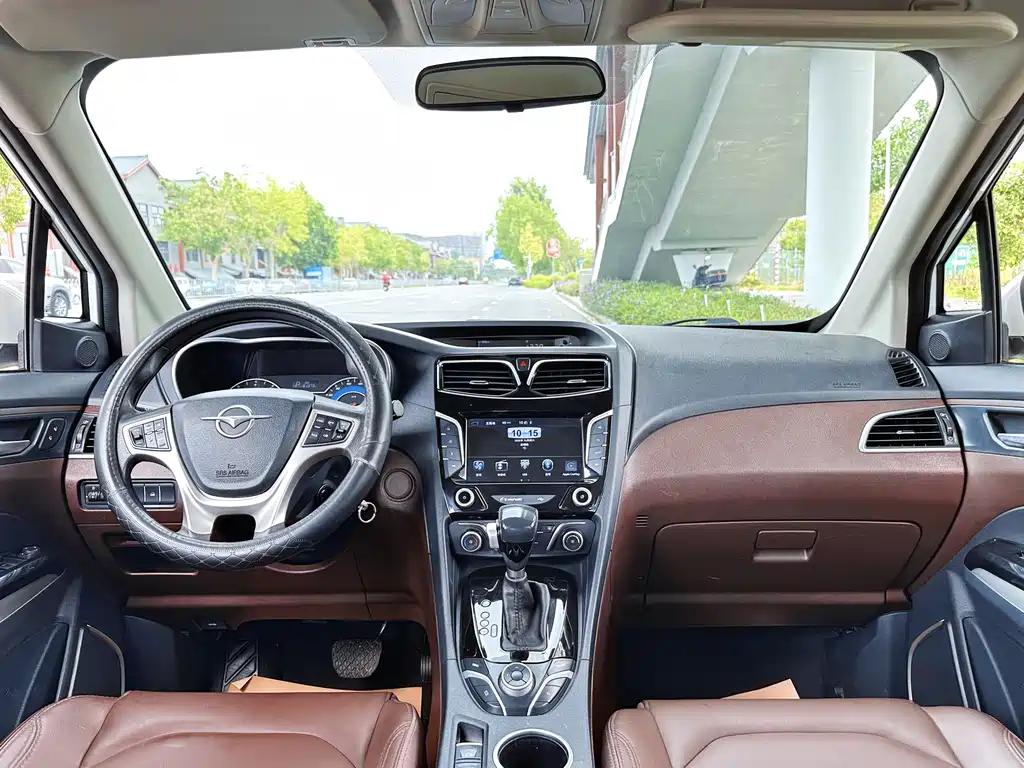 Haima Familia MPV — миниатюра 5